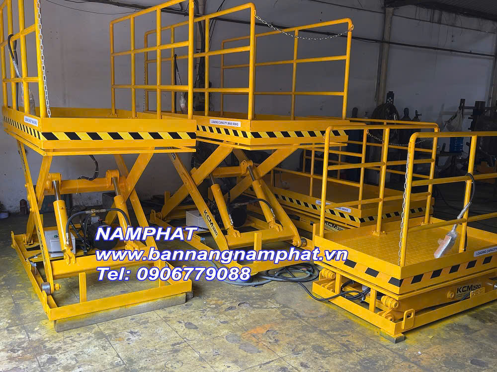 Bàn nâng thủy lực